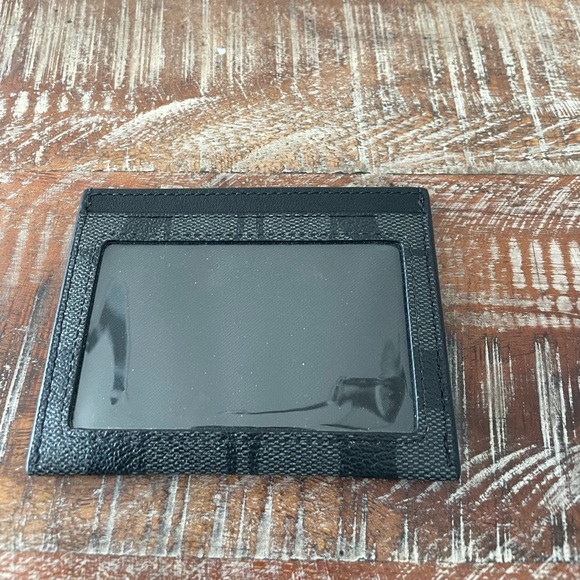 Authentic coach credit card holder - Picture 2 of 2